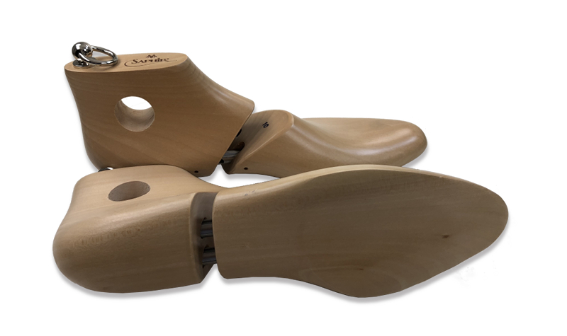 Chelsea boots shoe trees deals