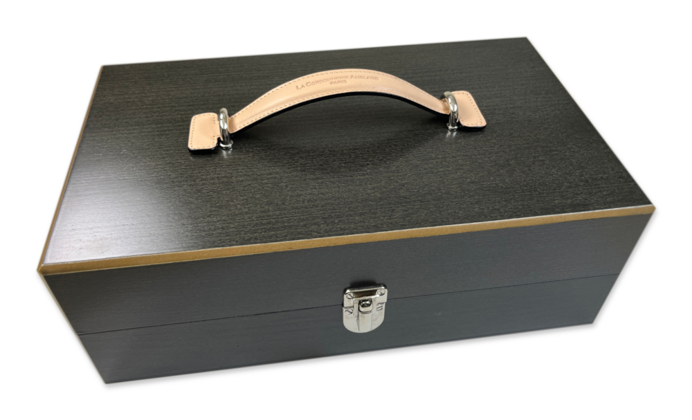 LA CORDONNERIE ANGLAISE Product Catalog - VALMOUR