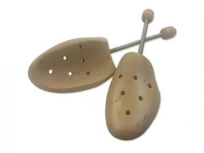 Wooden Spring-Loaded Shoetrees/Shapers VALMOUR
