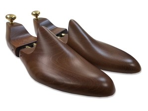 Pointed Shoe Trees Dark Beech Wood Saphir Mdaille d'Or